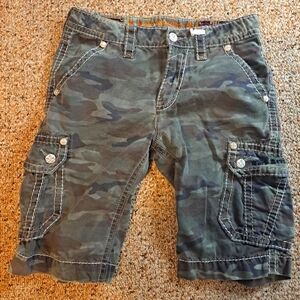 Rock revival camo mens shorts sz 34